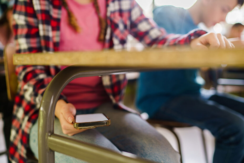 Kurator.nu - Föreläsningar - Hur förbereder vi oss förmobilförbud i skolan Juli 2026